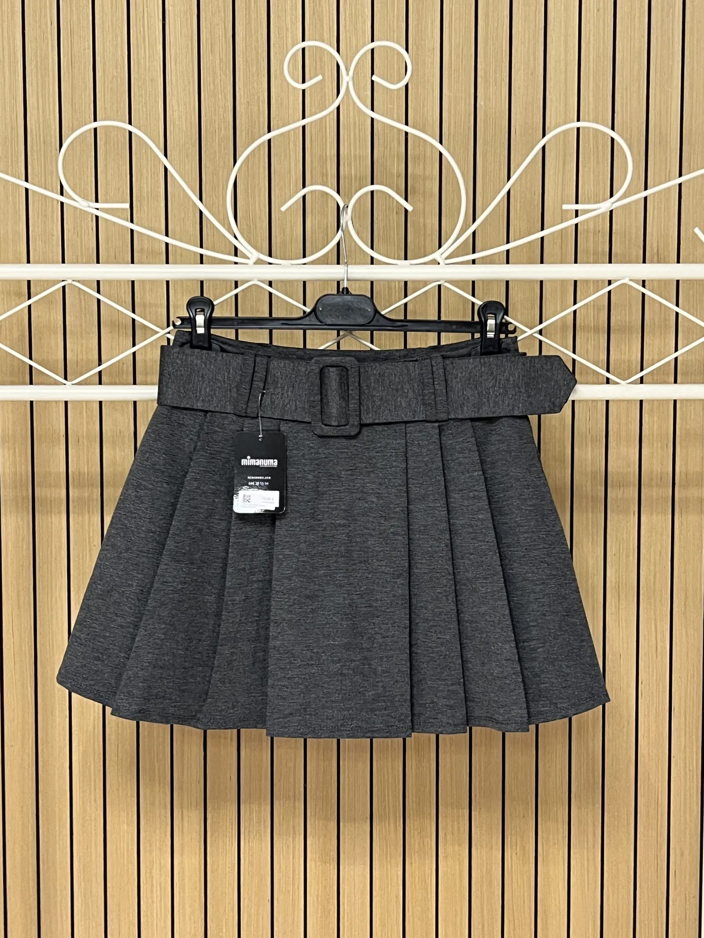 Falda pantalón tablas + cinturón gris