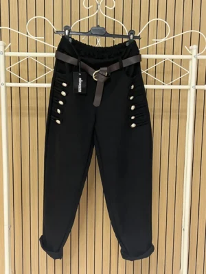 Pantalón antelina monfit botón coronel negro