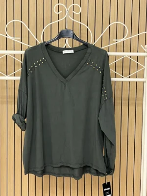 Camiseta algodón oversize escote pico tachuelas verde