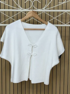 Chaqueta punto botón japonés blanca