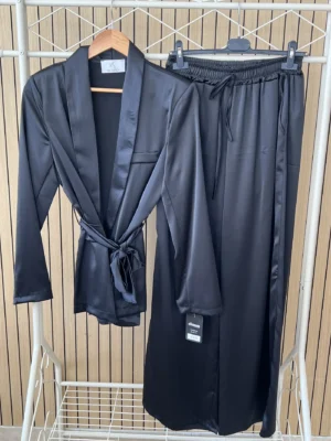 Conjunto raso negro