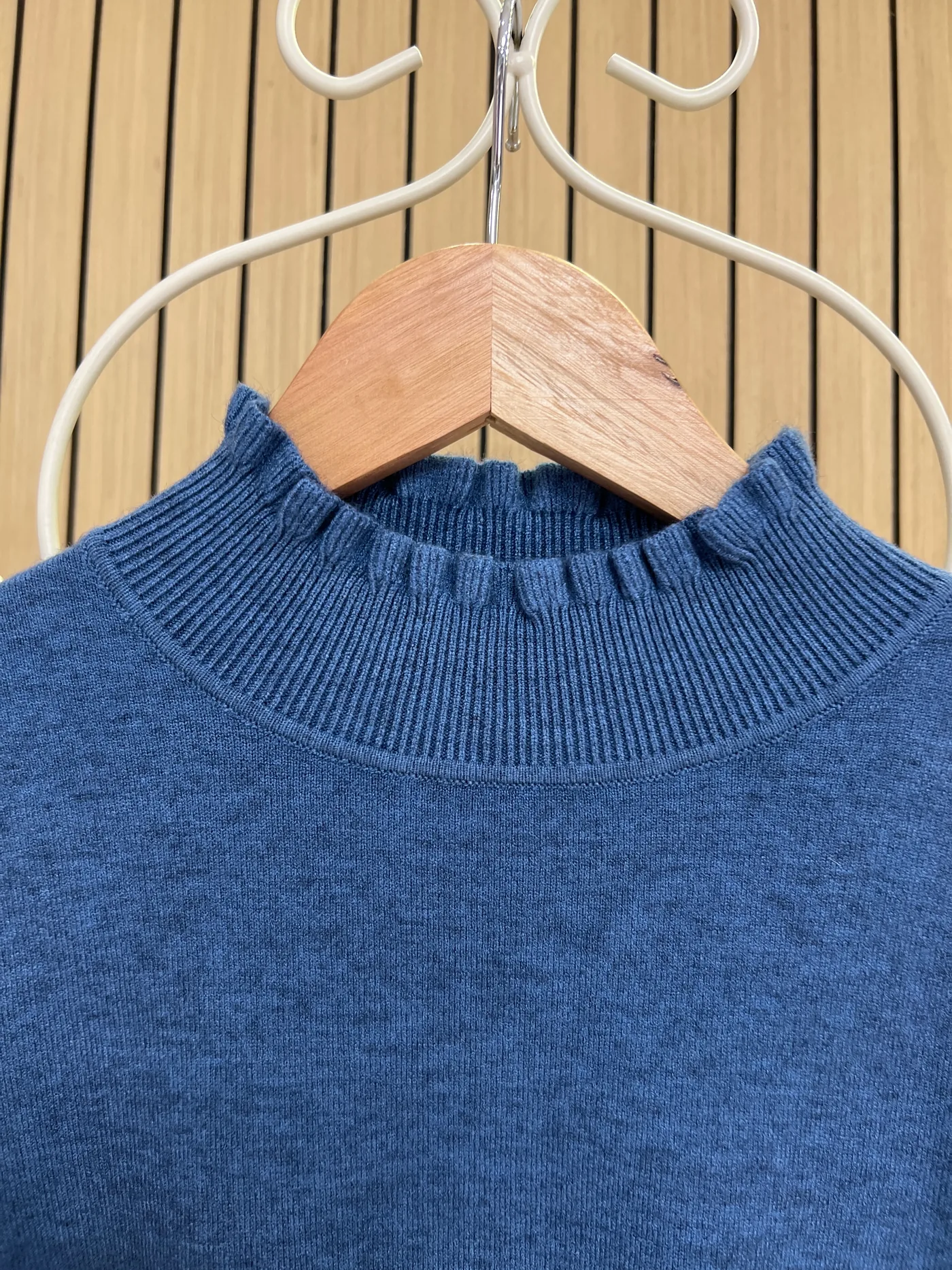 Jersey punto cuello y puños volantes botones azul vaquero - Imagen 3
