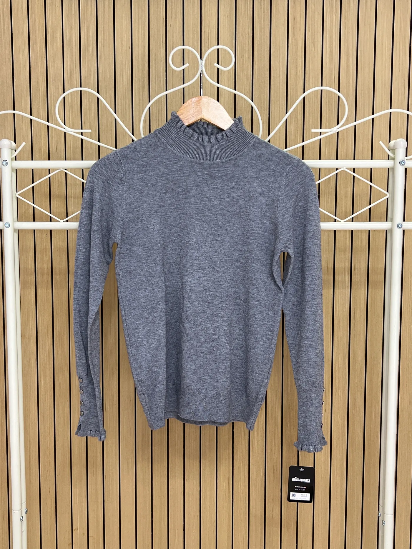 Jersey punto cuello y puños volantes botones gris