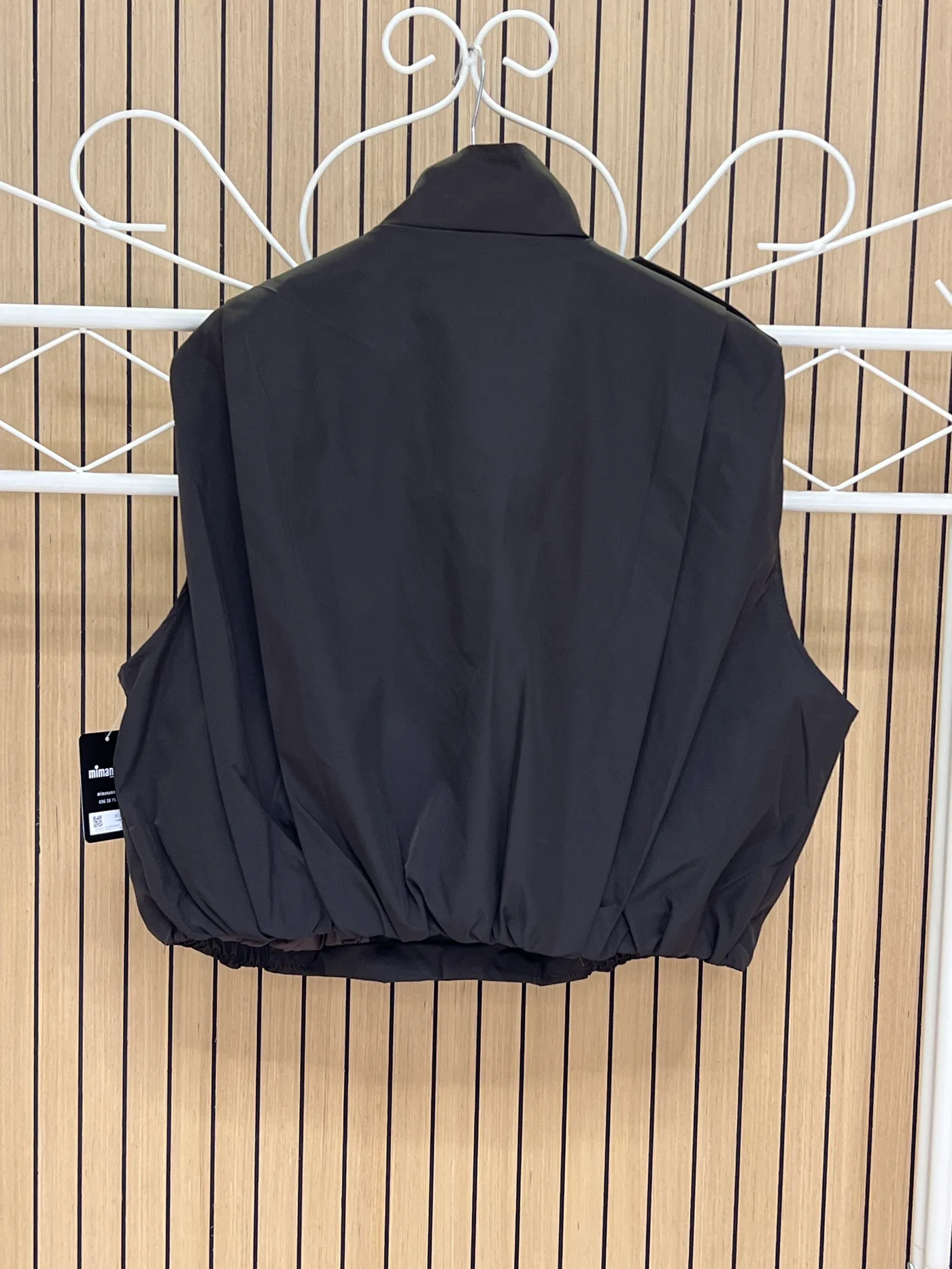 Chaleco impermeable botones negros chocolate - Imagen 2