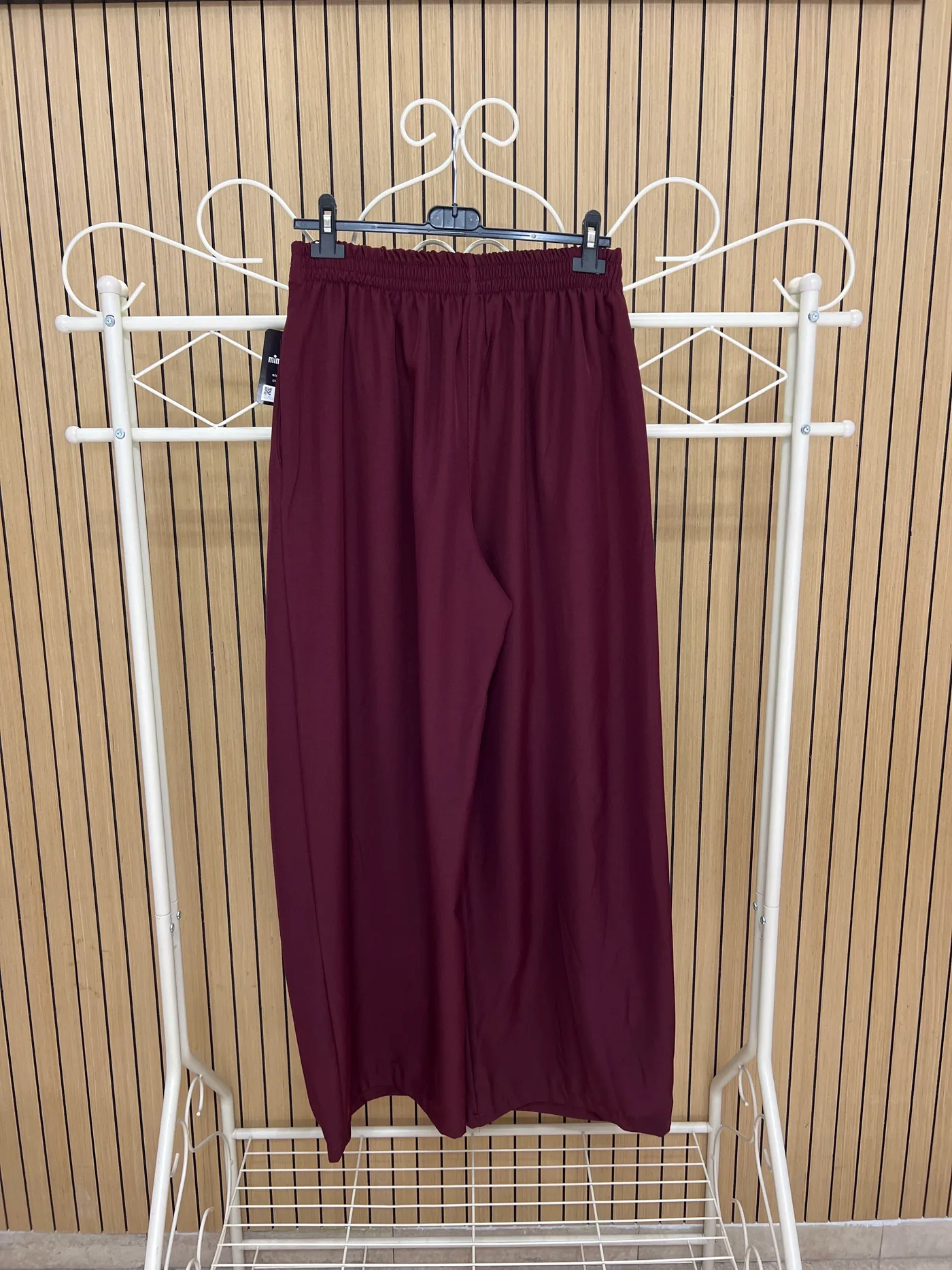 Pantalón palazzo cintura engomada con lazada granate - Imagen 2