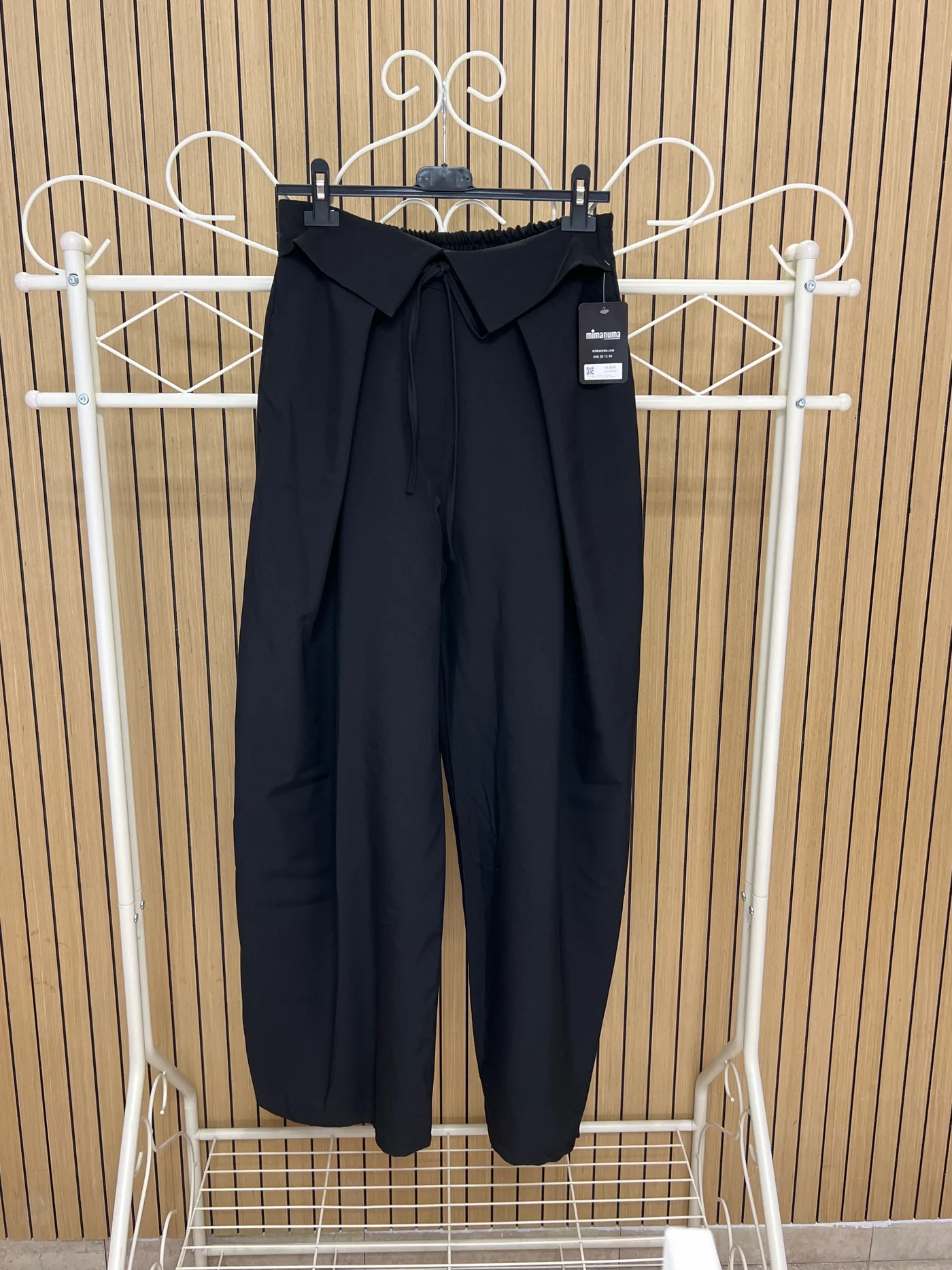Pantalón palazzo cintura engomada con lazada negro