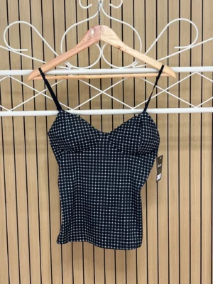 Camiseta lycra tirantes con cascos cuadros negra y blanca