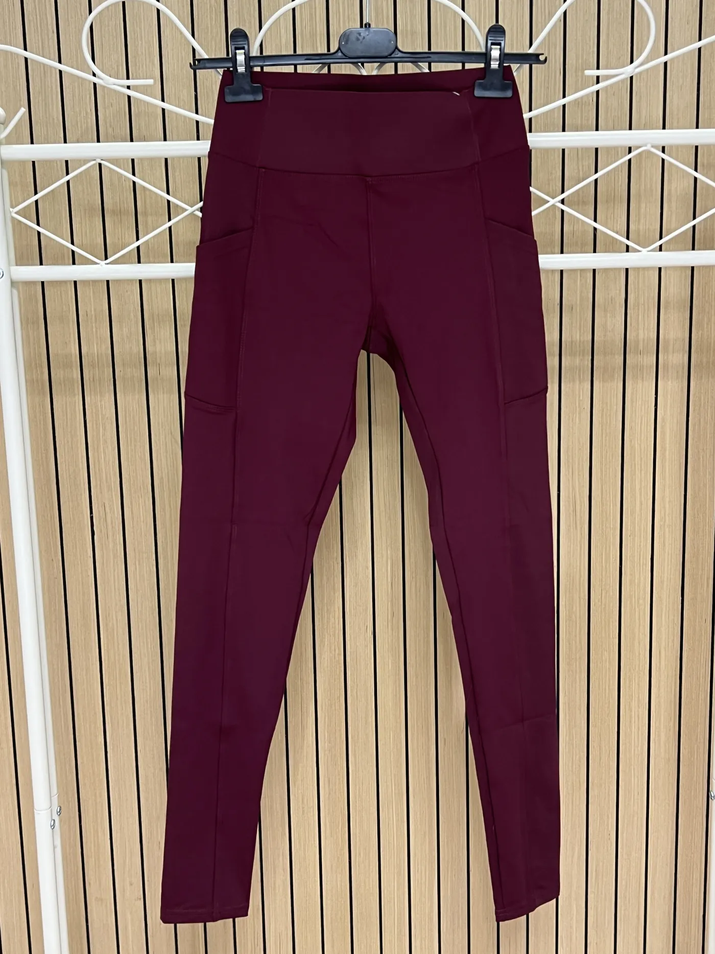 Malla lycra 2 bolsillos granate