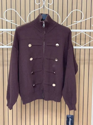 Chaqueta punto cremayera con botones chocolate
