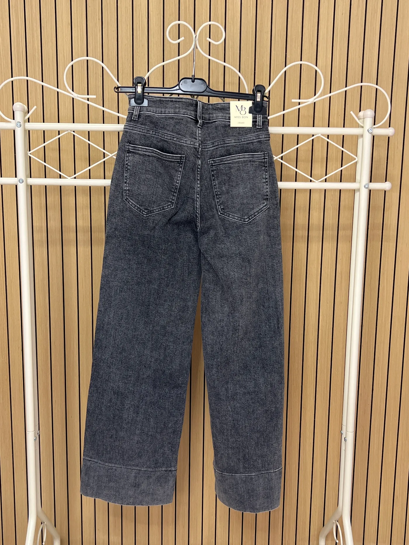 Pantalón vaquero pata recta raya gris - Imagen 2