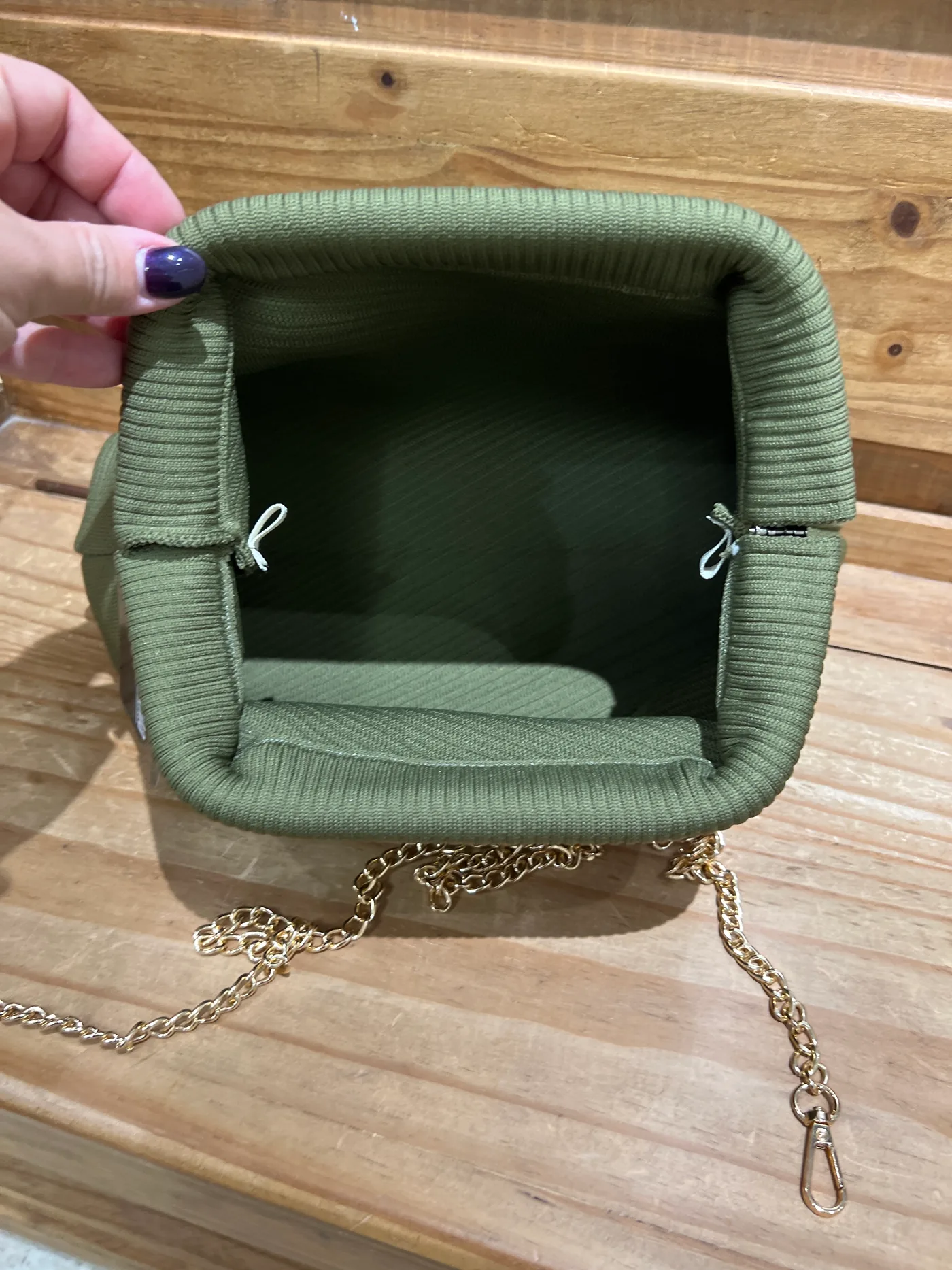 Bolso relieve rayas verde caqui - Imagen 2