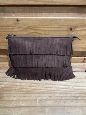 Bandolera antelina con flecos chocolate