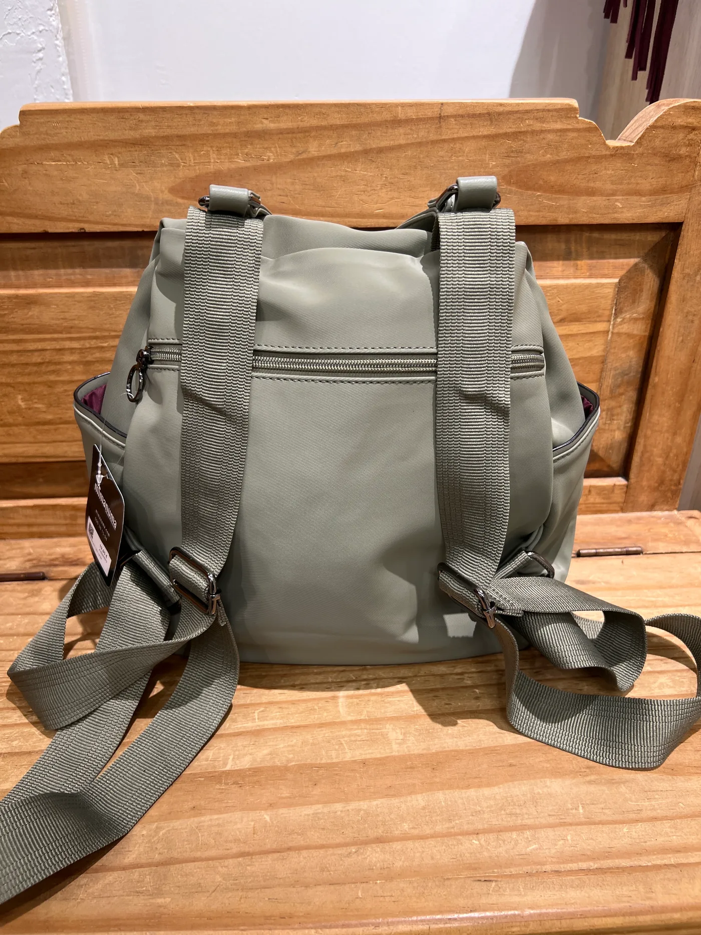 Mochila anti robo verde - Imagen 2