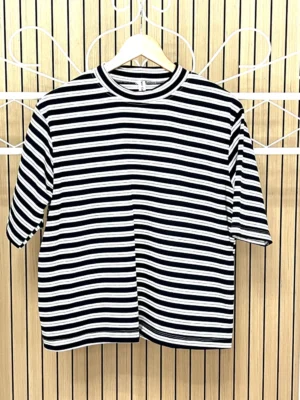 Camiseta 3/4 rayas negra