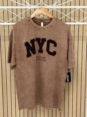 Camiseta manga corta algodón lavado piedra marrón nyc