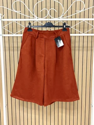 Pantalón pirata ancho antelina caldera
