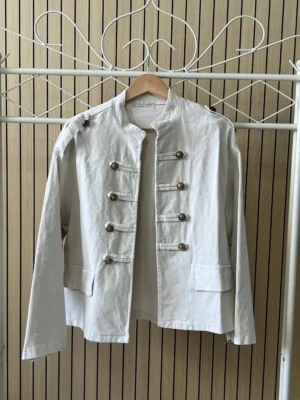 Chaqueta de pana botones coronel beige