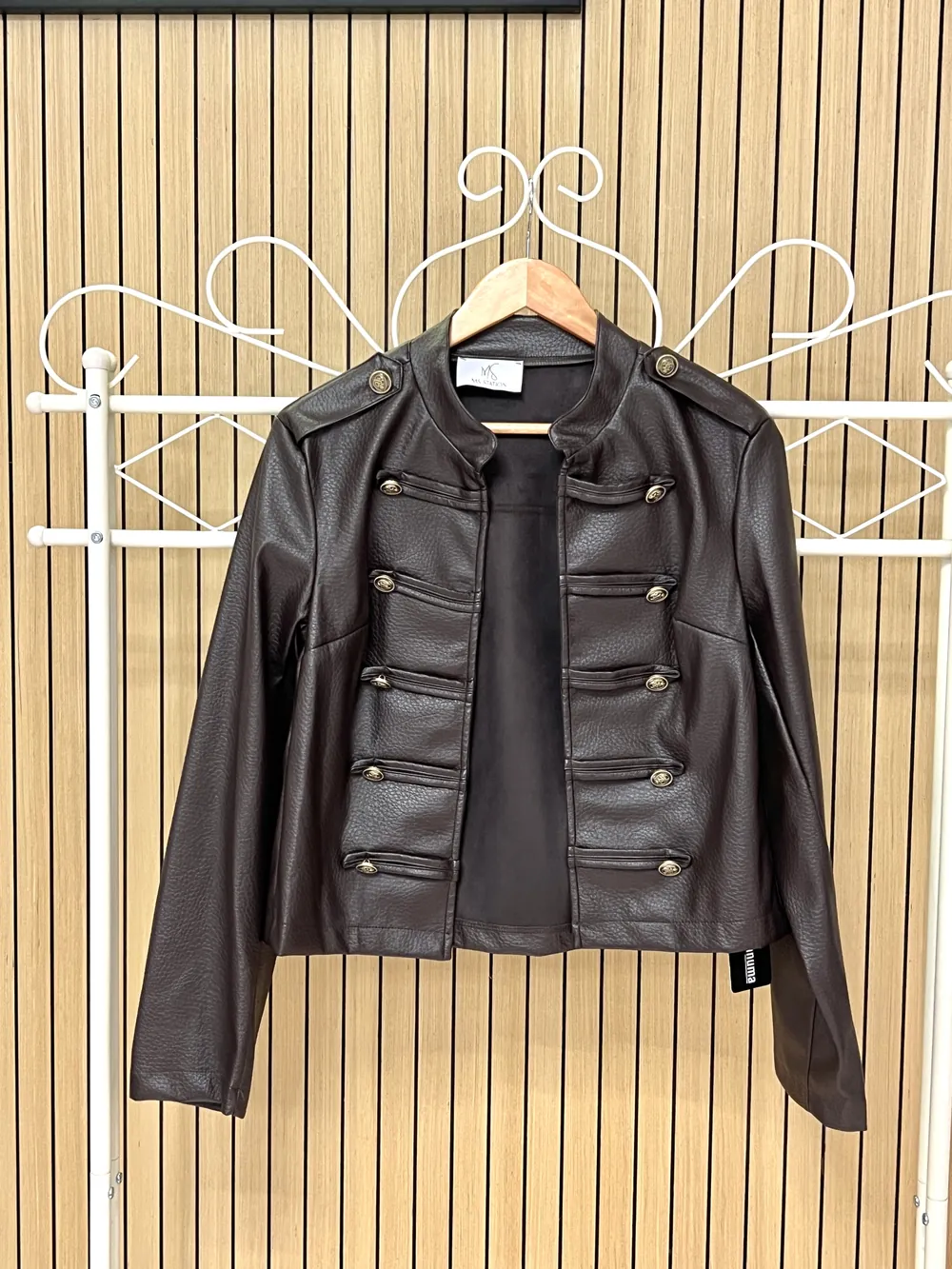 Chaqueta polipiel botones coronel chocolate